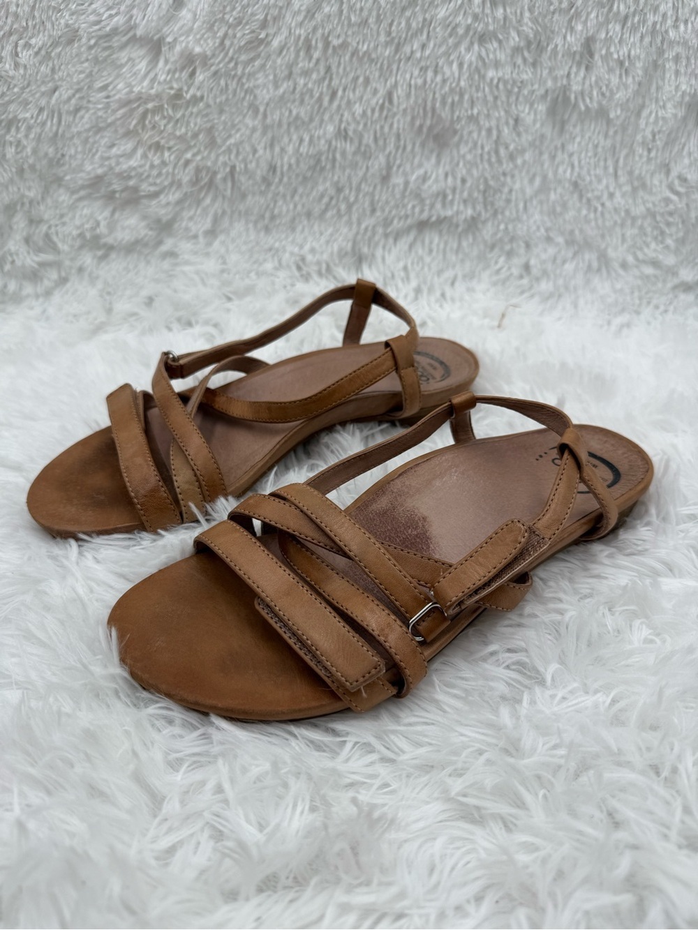 Abeo Sandals Size 9 Tan Strappy Low-Profile Sandals Biosystem Design